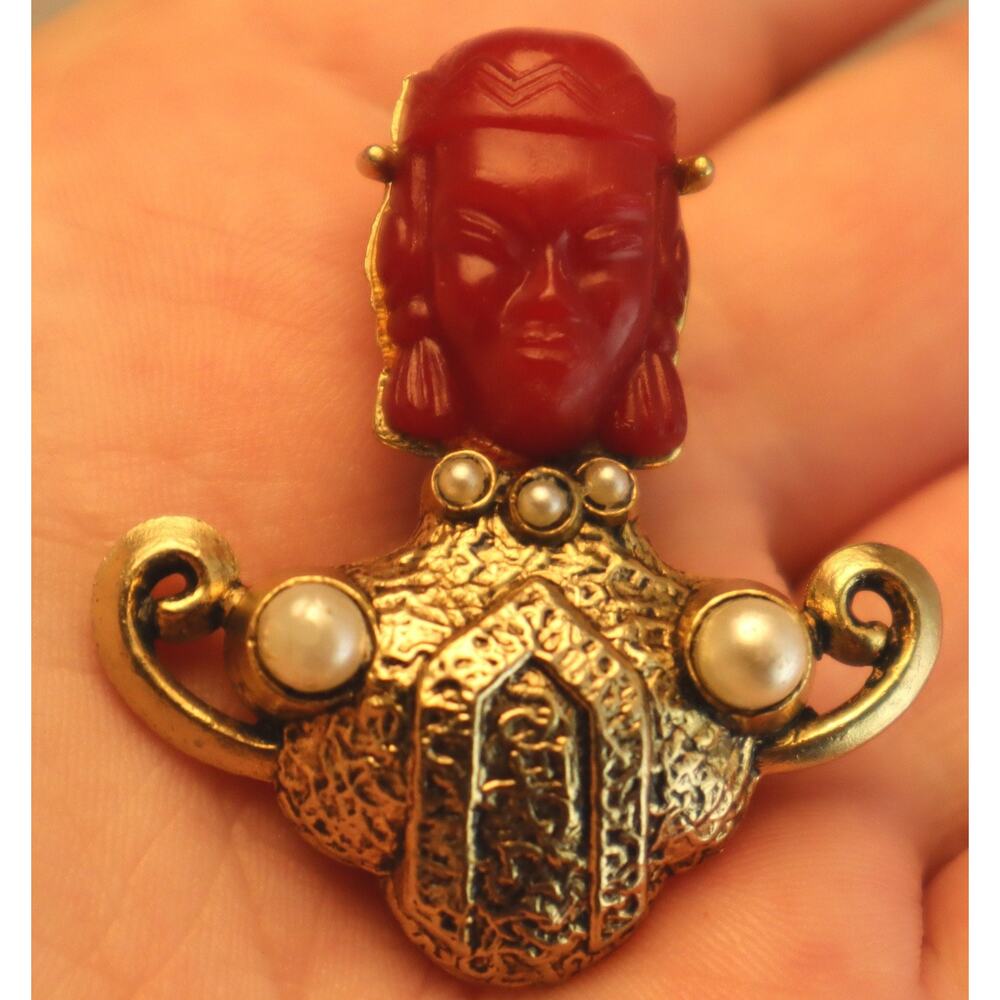 Vintage Selro Red Asian Princess Brooch Selini Pin